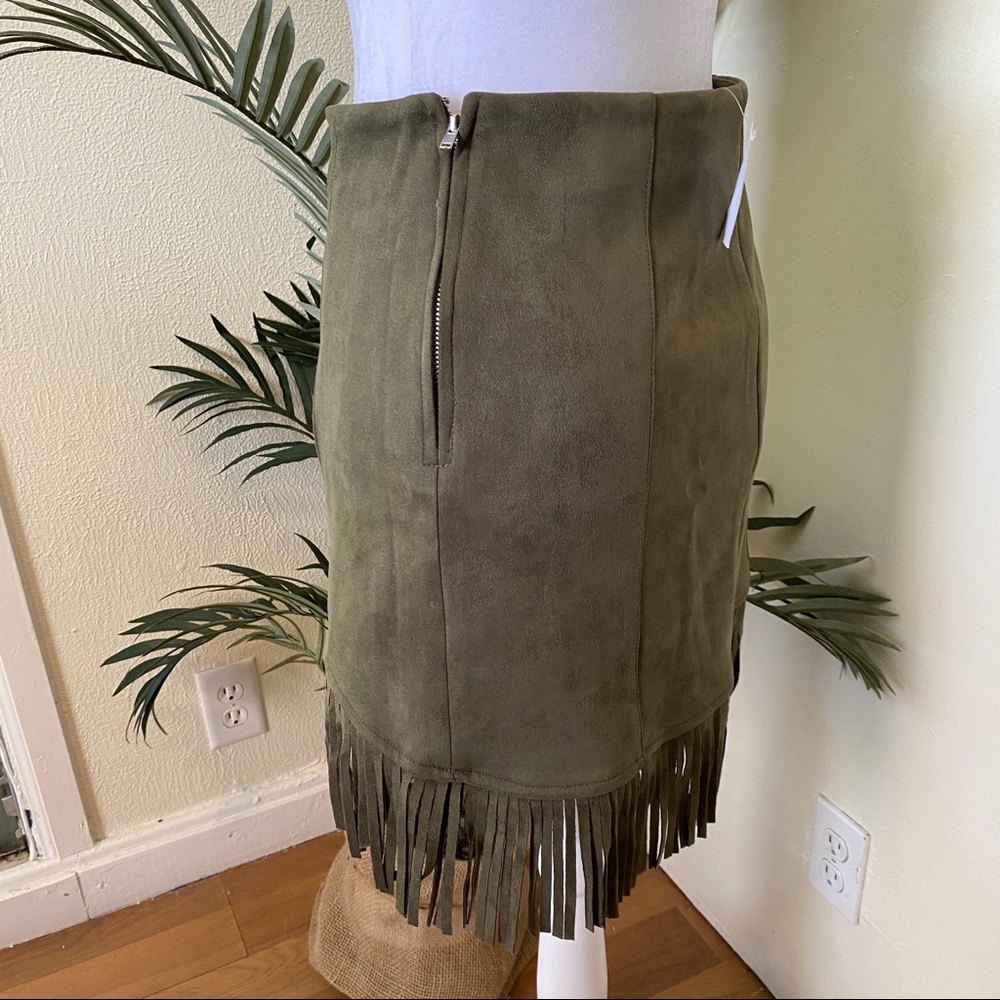 Flying Tomato Olive Suede Fringe Mini Skirt Size S - Picture 6 of 7
